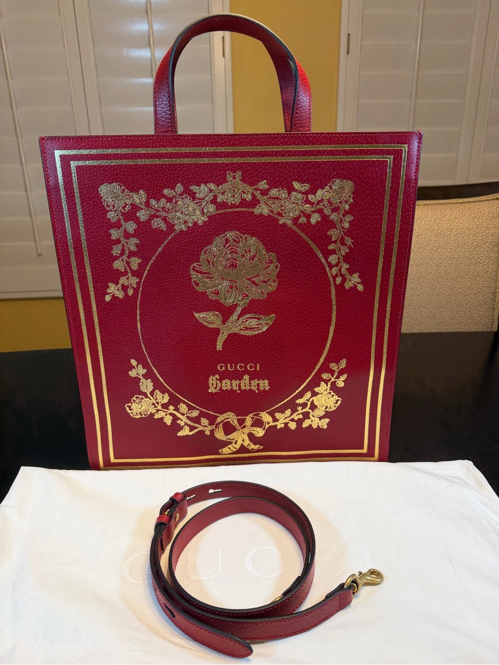 New Authentic Gucci Garden Collection Leather Shoulder Tote Bag Limited Edition